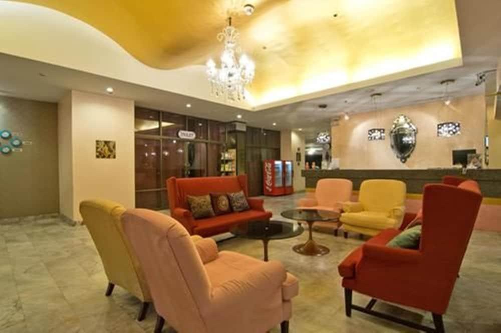 Bella Villa Metro Pattaya Eksteriør billede